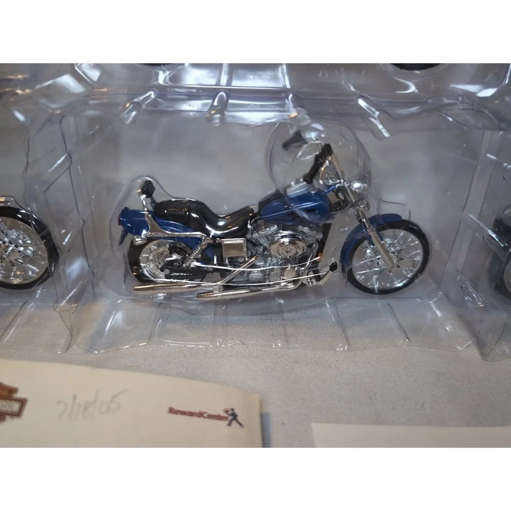 6x NIB 2005 1:18 Scale Harley-Davidson Motorcycle Collection Bank Of America
